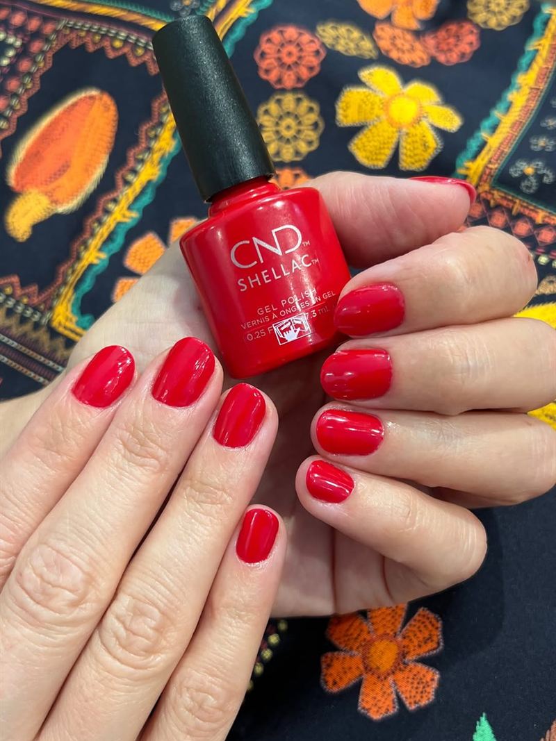 Unghie rosse appena fatte da Le Mani d'Oro
